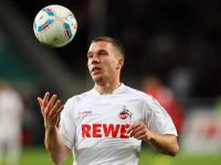 FB赛事直播-孙兴慜压制级发挥，瑞典防守锁死阿尔及利亚，亚洲之光与北欧铁壁的战术启示