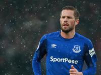 FB体育在线-小贾伦爆发难挽狂澜，尼克斯稳扎稳打力克火箭