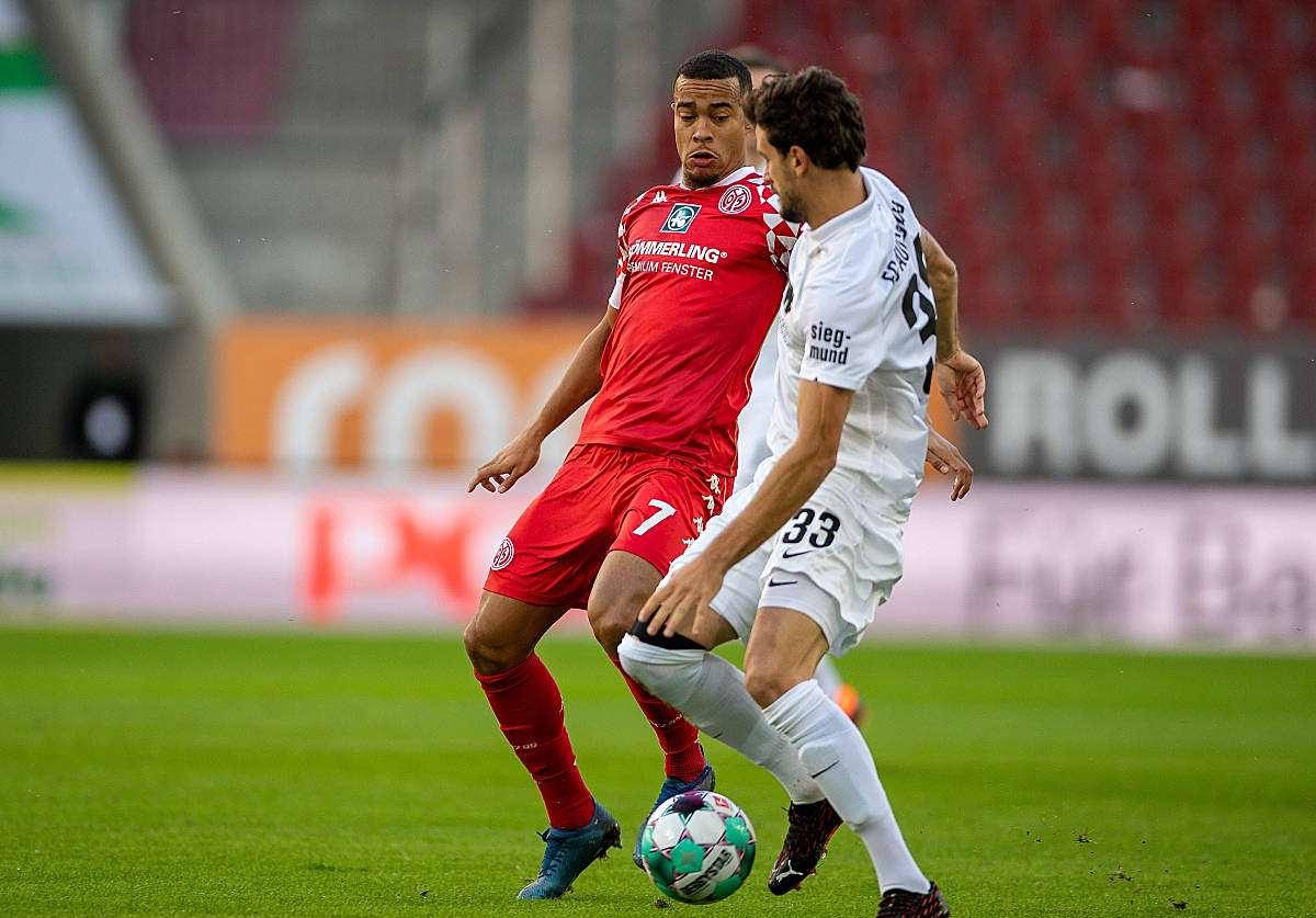 包含柏林赫塔豪取连胜,主场击败美因茨展示实力的词条 包含柏林赫塔豪取连胜,主场击败美因茨展示实力的词条