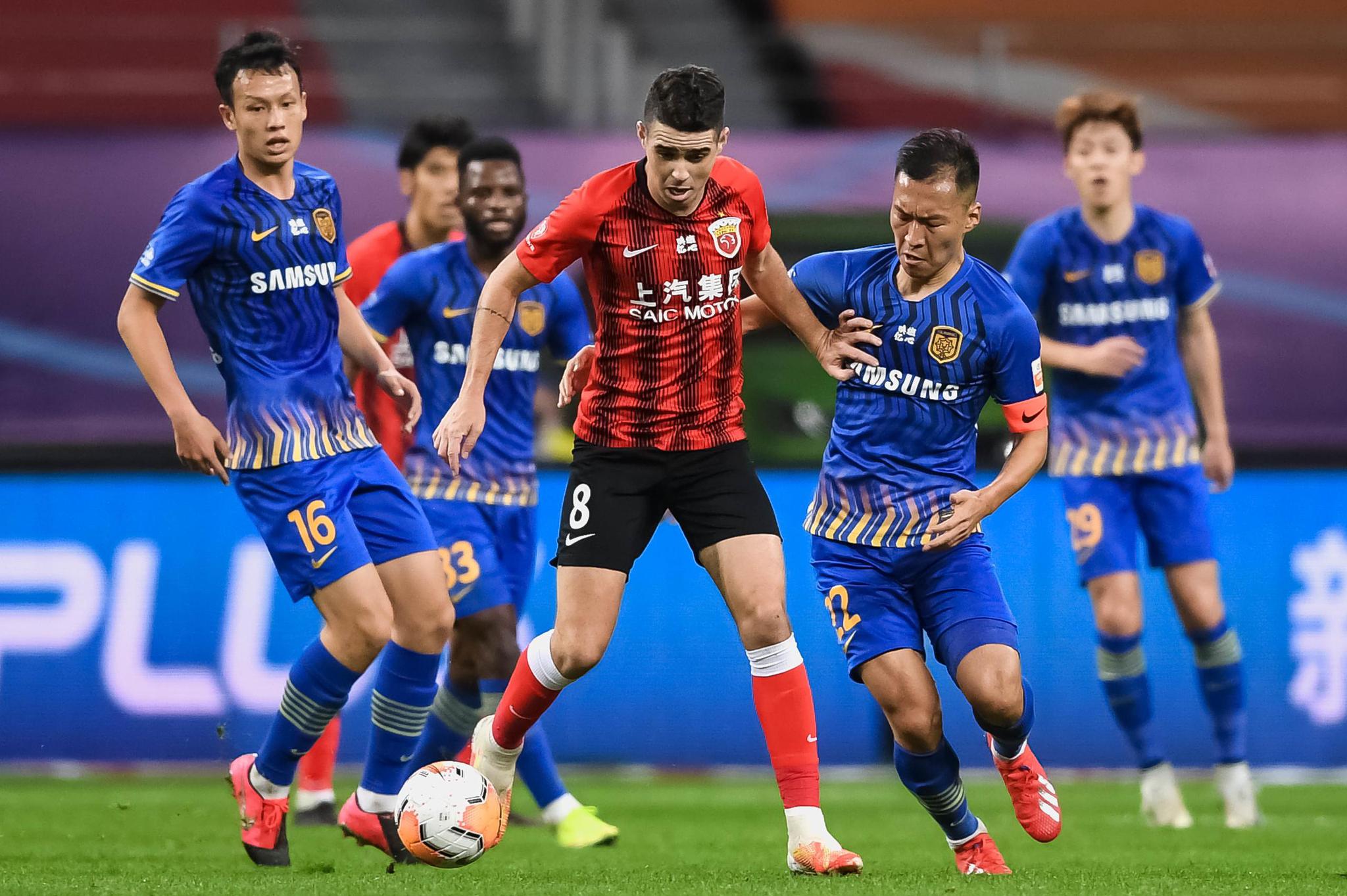 苏宁不敌上港，积分榜上被反超