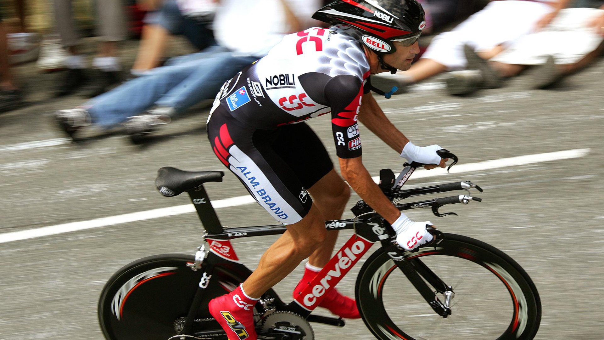 F1街道赛之夜,努涅斯如何用教科书级表现重新定义街道赛艺术