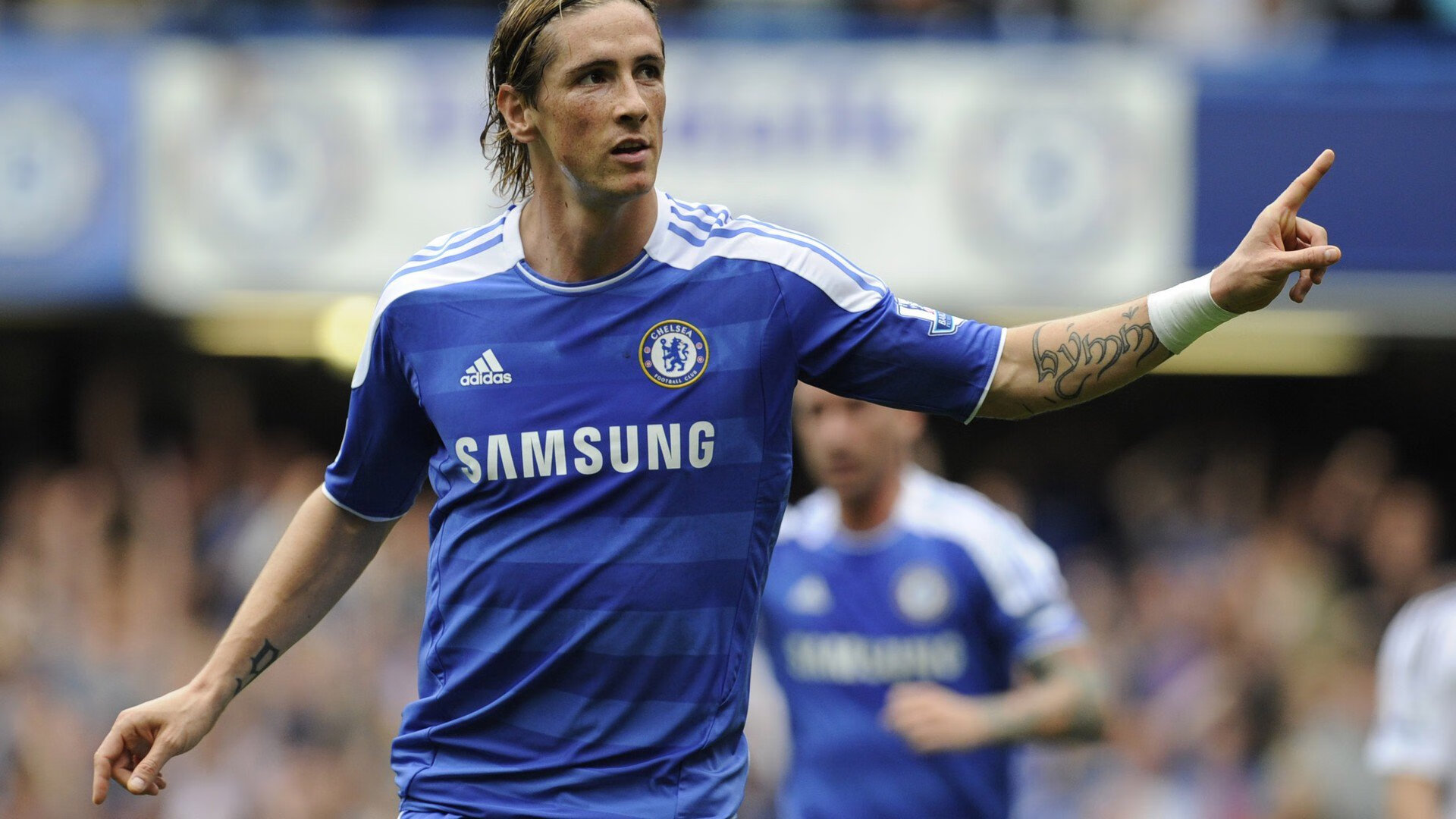 西决生死战焦点战，伊拉克掀翻卡塔尔，亚洲杯赛场上的沙漠风暴